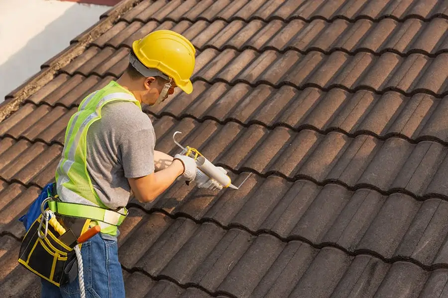How Roof Repair Services Help Extend the Life of Your Roof in Saint Louis, MO