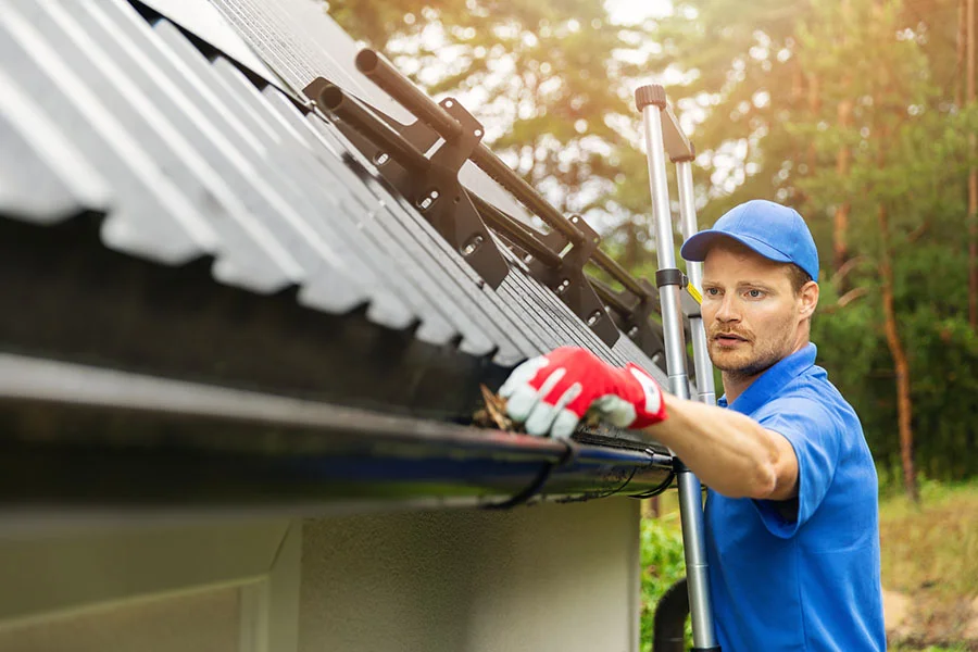 Trusted Gutter Cleaning Saint Louis, MO Trusted Gutter Cleaning Saint Louis, MO